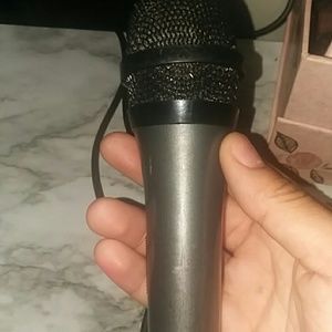 Microphone
